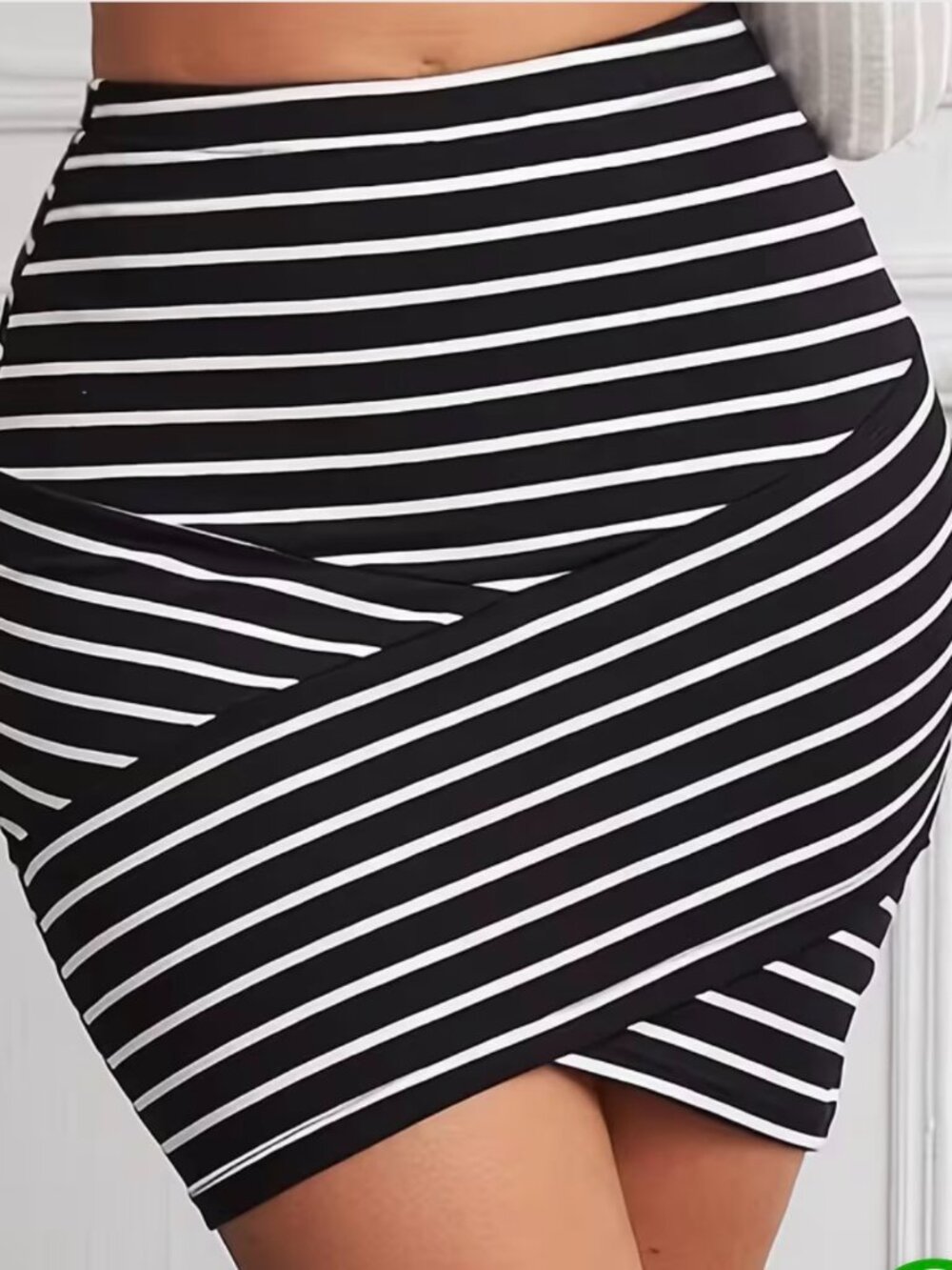 SHEIN Y2K Goth Streetwear High Waist Mini Skirt Black With White Stripes Size M